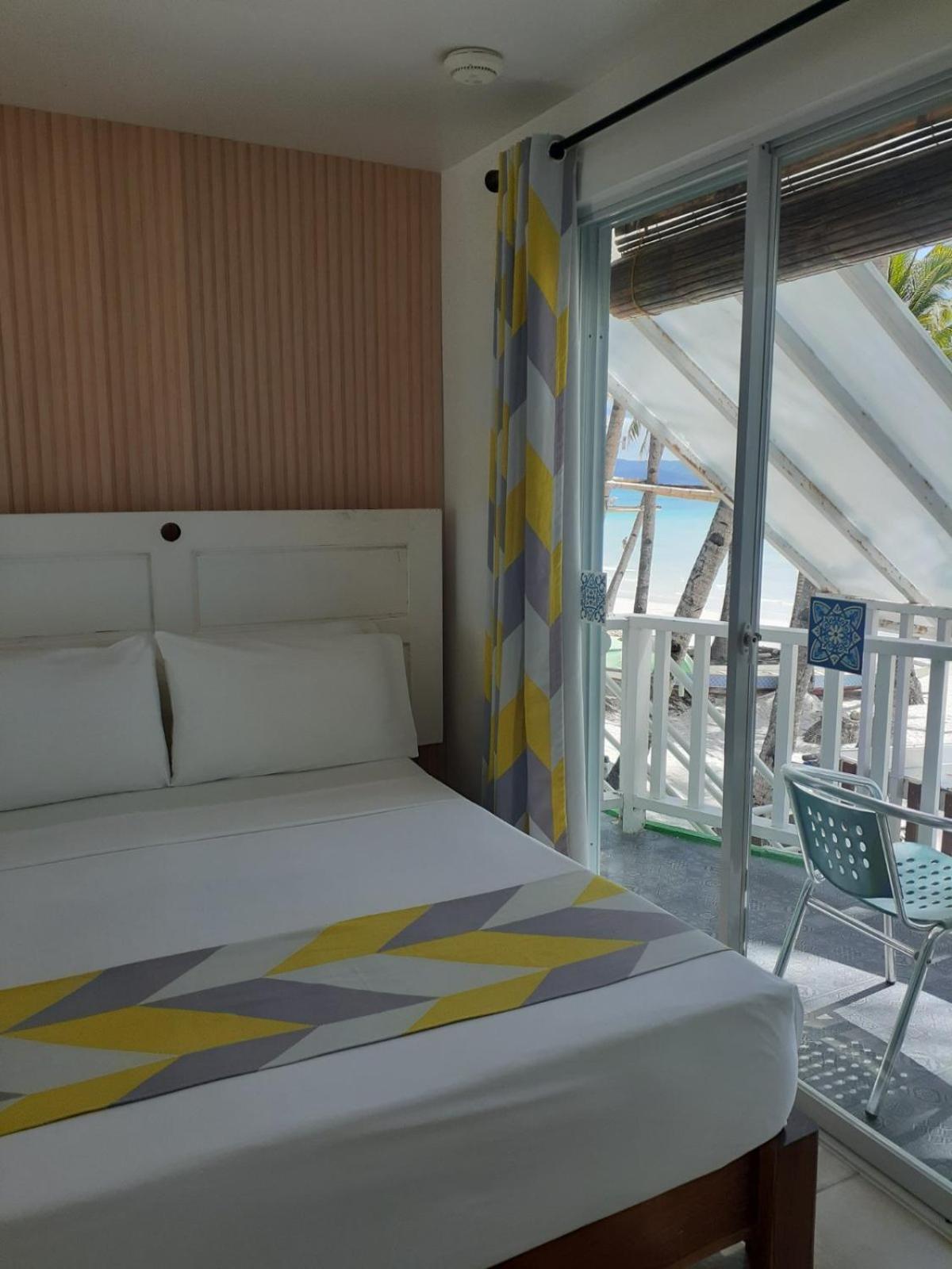 Bluewaves Beach House Balabag  Exterior foto