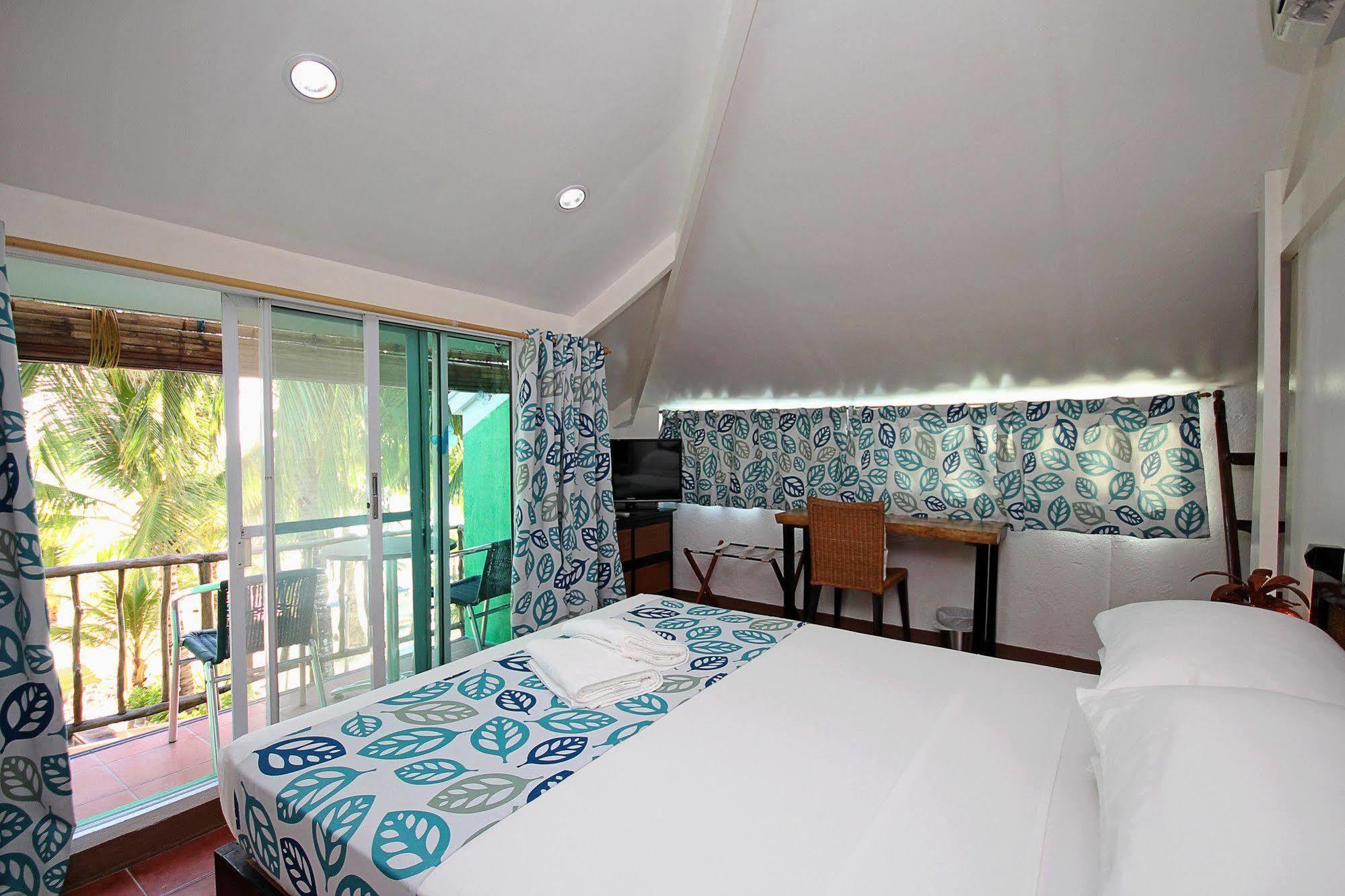 Bluewaves Beach House Balabag  Exterior foto