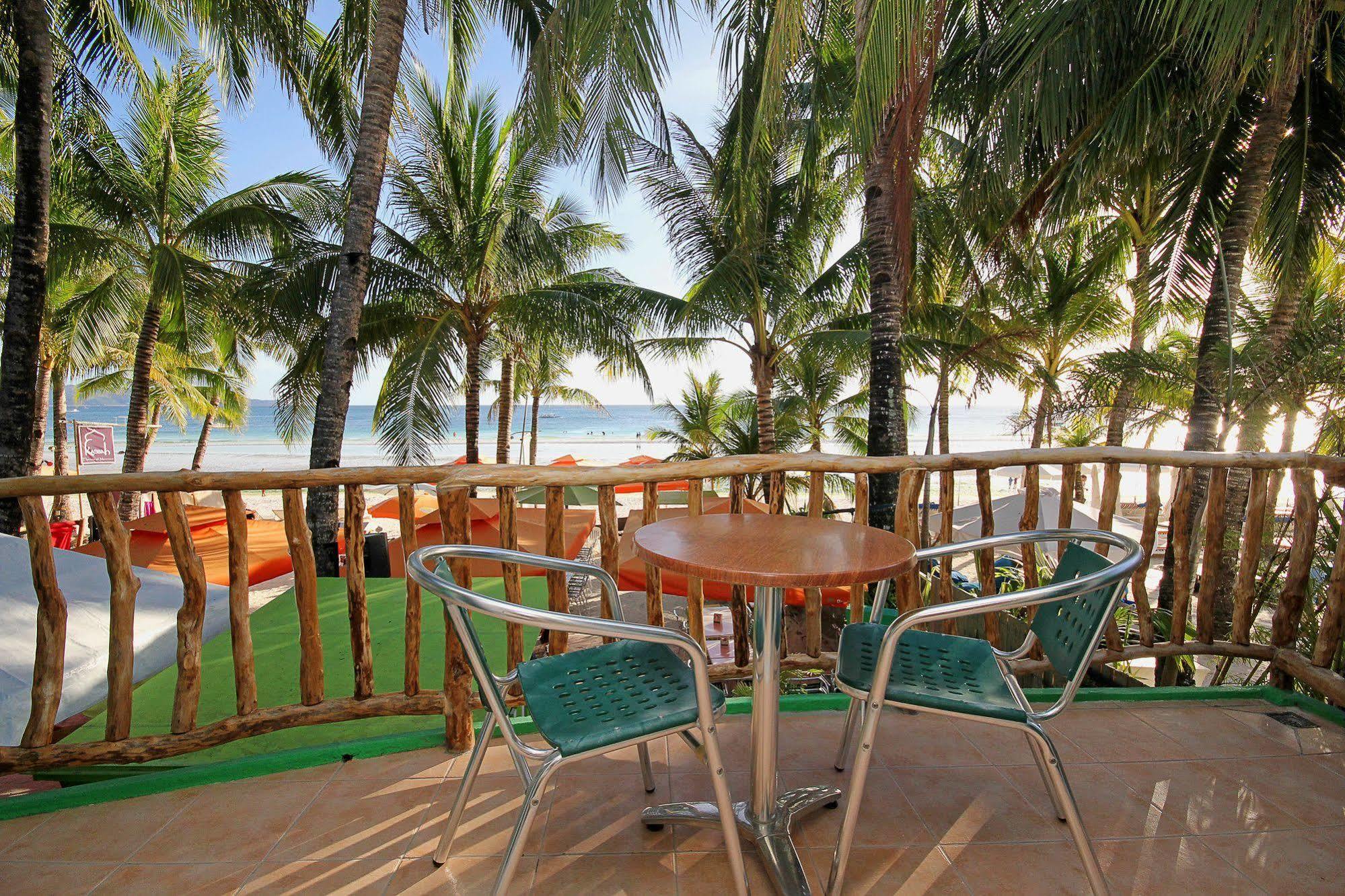 Bluewaves Beach House Balabag  Exterior foto